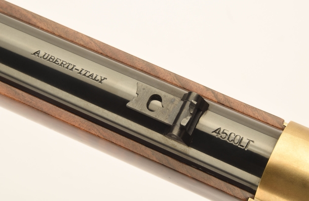 Uberti Winchester 1866 "Yellowboy": i 150 anni di un fucile leggendario I marchi essenziali sulla canna