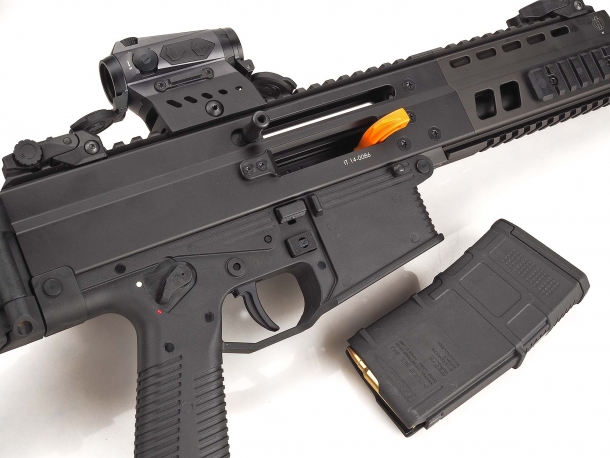 L'APC223 presenta un semicastello inferiore in polimero