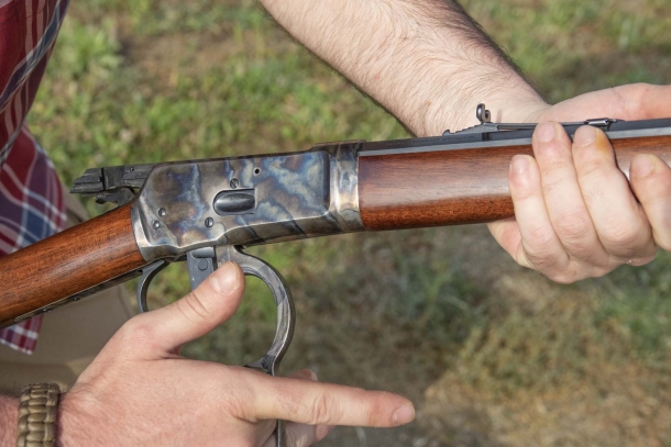 Chiappa 1892 lever action rifle 1 - Lower the loading lever