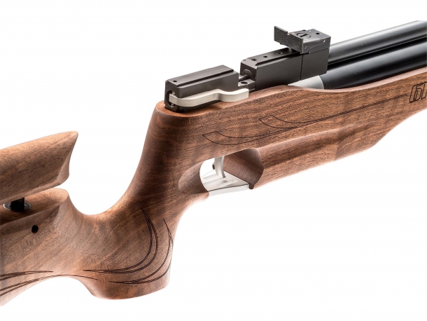 Chiappa FAS AR611: the performant (entry level) competition air rifle The wooden stock features a traditional competition pistol grip