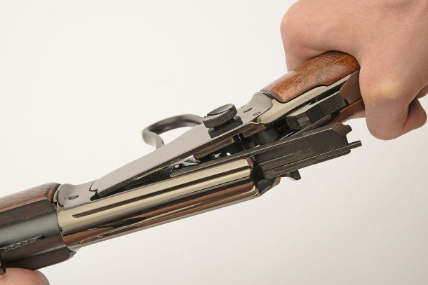 Disassembling 3: separate the stock group from the bolt/barrel group (top view)