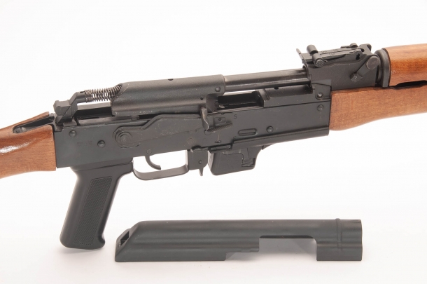 Chiappa RAK-9: the Italian AK pistol-caliber carbine Chiappa RAK-9: l’AK italiano in calibro 9mm