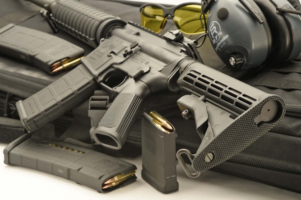 The typical standard retractable stock of every Colt M4 carbine