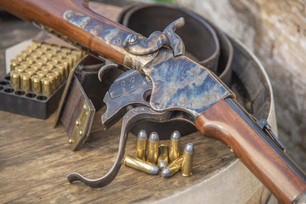 “Unforgiven” 30 years: the Spencer 1860 carbine Pulling down the lever (the trigger guard) opens the rotating bolt