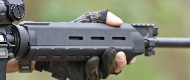The MagPul MOE barrel handguard