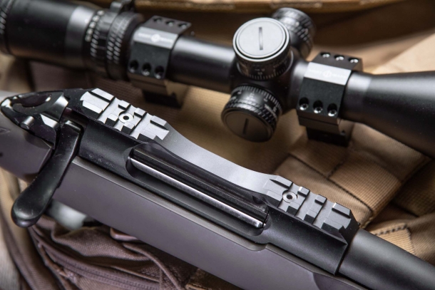 Sabatti Saphire: a surprising hunting carbine The Picatinny rail is machined on the receiver.