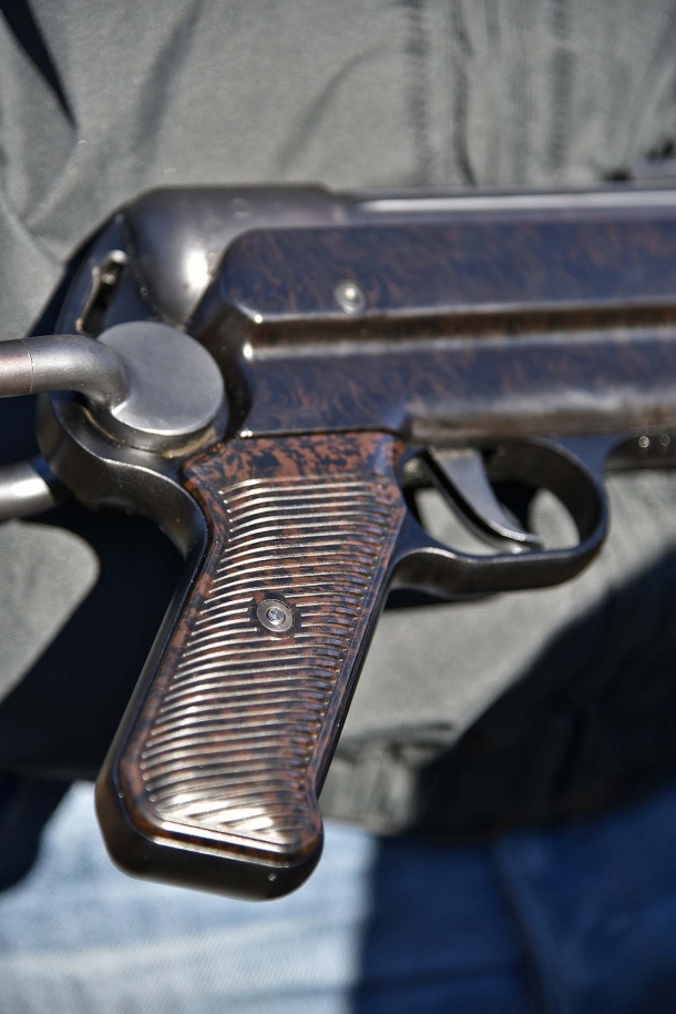 A close-up of the Bakelite grip and frame wrap