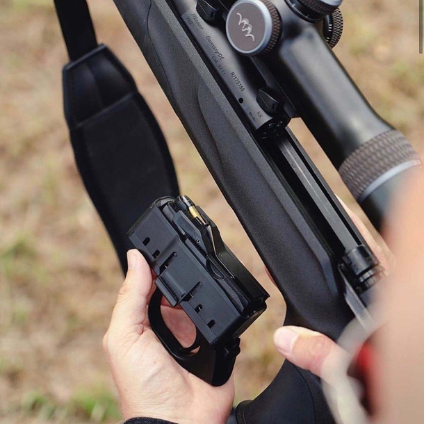 Blaser R8 Rimfire: lo straight-pull a percussione anulare si fa versatile