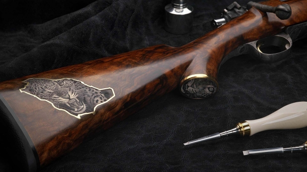 The Leopard by Johann Fanzoj: an astonishing luxury set! The Leopard by Johann Fanzoj: an astonishing luxury set!