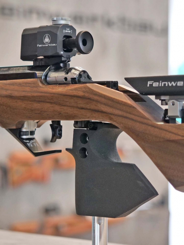  Feinwerkbau 2800 rifle