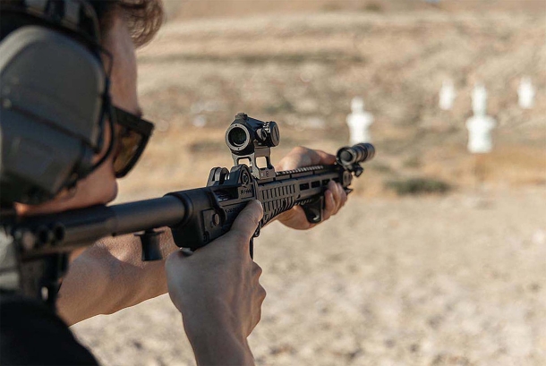Kel-Tec SUB2000 Gen3 folding carbine, now in 5.7x28mm Kel-Tec SUB2000 Gen3 folding carbine, now in 5.7x28mm