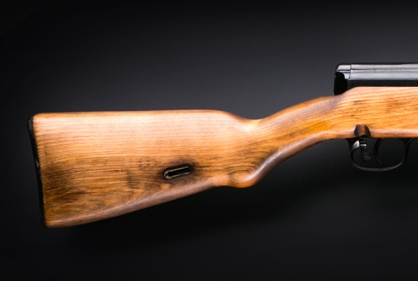 Fucile semi-automatico Molot KO-SVT: ritorna il Tokarev! Il calcio del fucile Molot KO-SVT, realizzato in legno