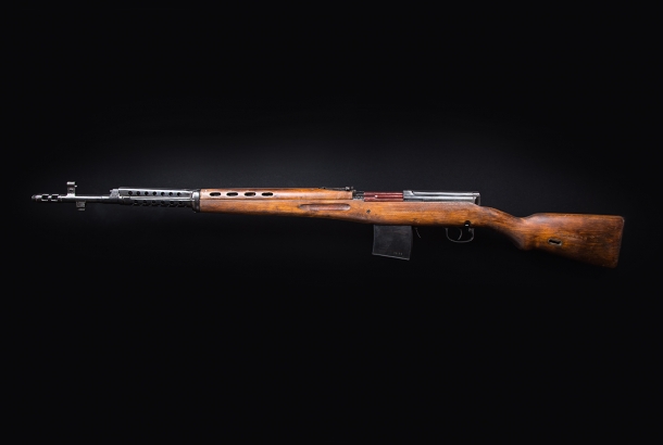 Fucile semi-automatico Molot KO-SVT: ritorna il Tokarev! Il Molot KO-SVT visto dal lato sinistro