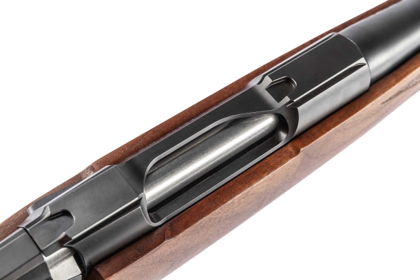 Sako 90: a new line of bolt-action hunting rifles Sako 90: a new line of bolt-action hunting rifles