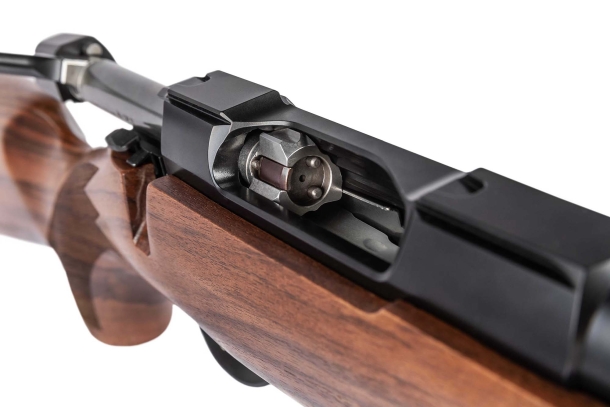 Sako 90: a new line of bolt-action hunting rifles Sako 90: a new line of bolt-action hunting rifles