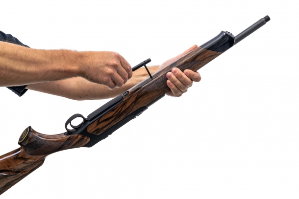 Sauer S404 Silence bolt-action hunting rifle with integral sound suppressor Sauer S404 Silence bolt-action hunting rifle with integral sound suppressor