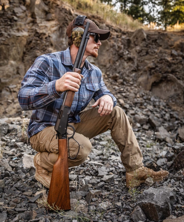 Savage Arms Revel, nuove carabine a leva a percussione anulare Savage Arms Revel, nuove carabine a leva a percussione anulare