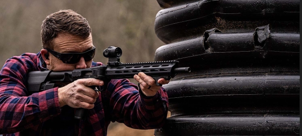 Smith & Wesson M&P FPC folding pistol-caliber carbine Smith & Wesson M&P FPC folding pistol-caliber carbine