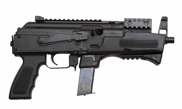 AK-9 e AK-22, i Kalashnikov di Armi Chiappa Lato destro del Chiappa Firearms AK-9