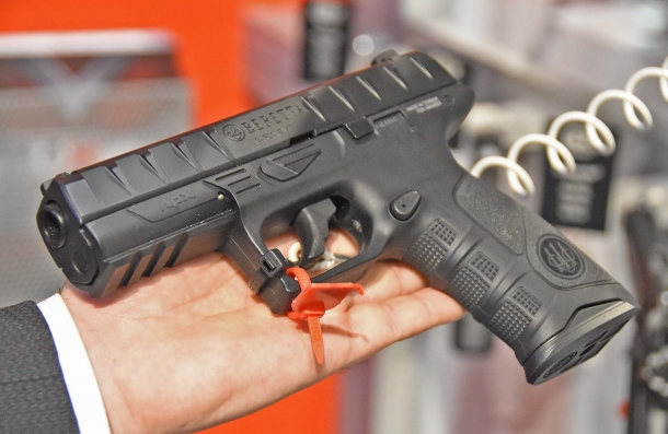 La replica soft-air della Beretta APX, che i nostri lettori già conoscono