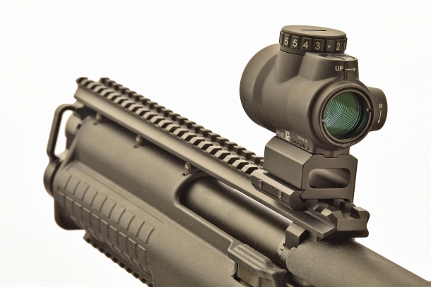 A close-up of the full-length top MIL-STD 1913 Picatinny rail