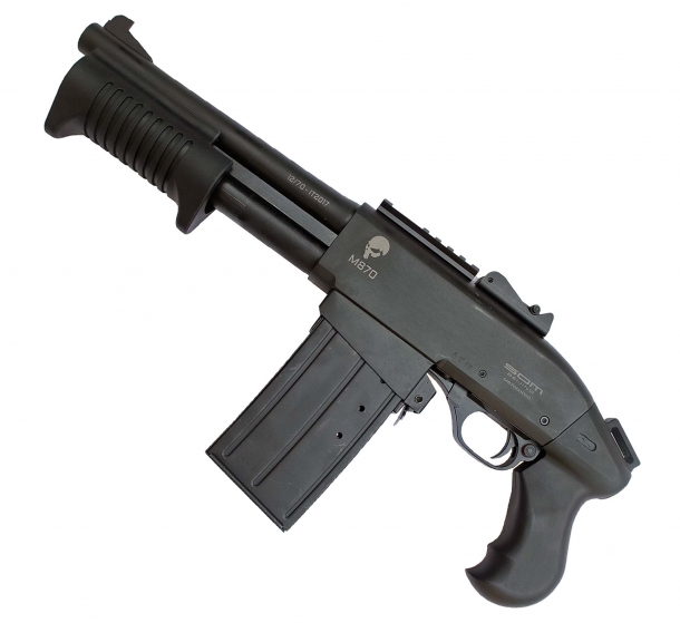 Lo SDM M870 Shorty Pistol, versione ultracorta a caricatore amovibile