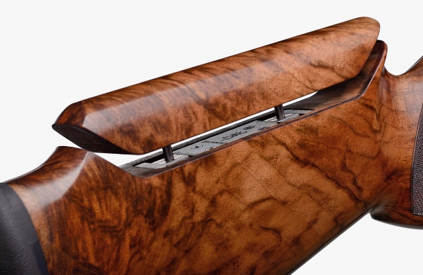 Browning B725 Pro Trap Adjustable, un sovrapposto che vale oro! Dettaglio del poggia guancia regolabile