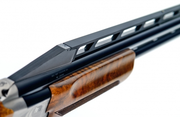 Browning B725 Pro Trap Adjustable, un sovrapposto che vale oro! Dettaglio della bindella alta, anche questa regolabile