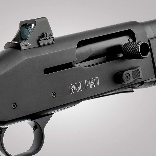 Mossberg 940 Pro Tactical: lo shotgun "Optics Ready" Mossberg 940 Pro Tactical: lo shotgun "Optics Ready"