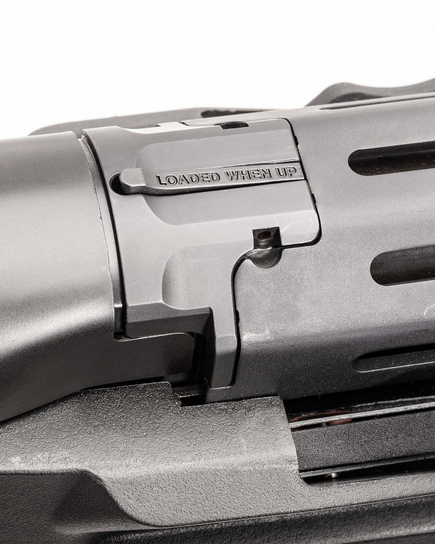 Smith & Wesson M&P 12 pump-action shotgun Smith & Wesson M&P 12 pump-action shotgun