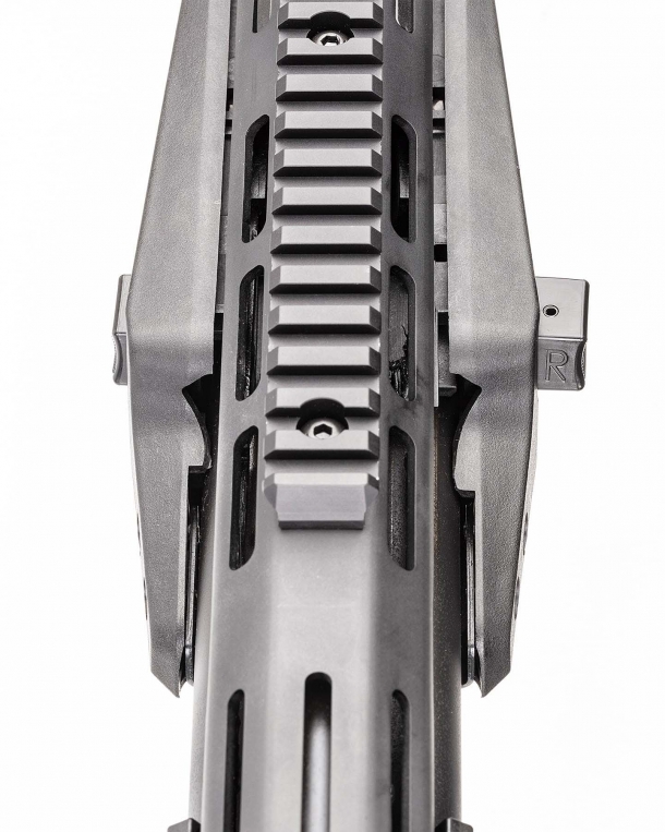 Smith & Wesson M&P 12 pump-action shotgun Smith & Wesson M&P 12 pump-action shotgun