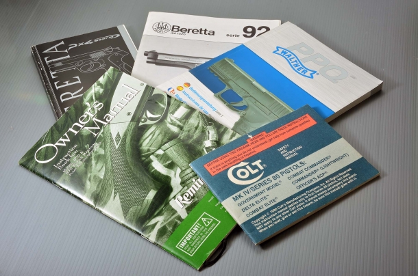 Le 4 regole di sicurezza nel maneggio delle armi leggere i manuali contribuisce a comprendere il funzionamento delle armi limitando la possibilità di commettere errori