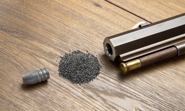 Il "chamber check" ai tempi di Davy Crockett Polvere nera e proiettile: una volta caricata, in un'arma ad avancarica non è possibile "vedere" cosa c'è nella canna