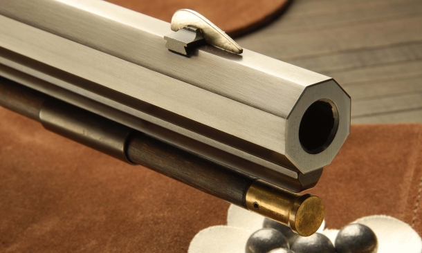 Il "chamber check" ai tempi di Davy Crockett In un'arma ad avancarica, il foro della volata è l'unico "punto di accesso" alla canna