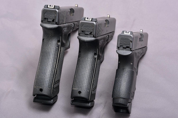 Tecnica: la dimensione (della pistola) conta la comodità degli ingombri data da altezza, lunghezza e spessore, non devono essere anteposti alla destinazione d'uso e destrezza dell'utilizzatore.