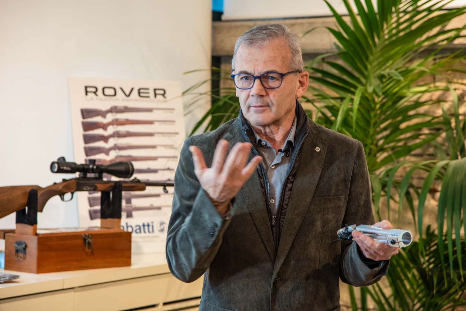 Sabatti Rover: la nuova generazione di carabine L'Ing. Emanuele Sabatti, durante la presentazione della nuova famiglia di carabine Sabatti Rover