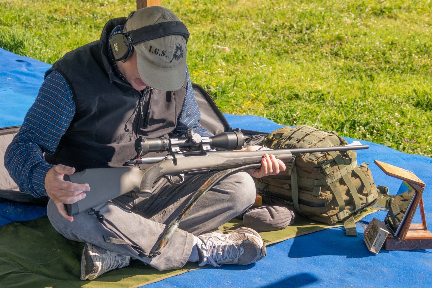 Sabatti Saphire: a surprising hunting carbine The author clearly appreciating the Sabatti Saphire at the end of the 600 yards test.