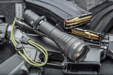 Torcia Armytek Predator Pro Magnet USB