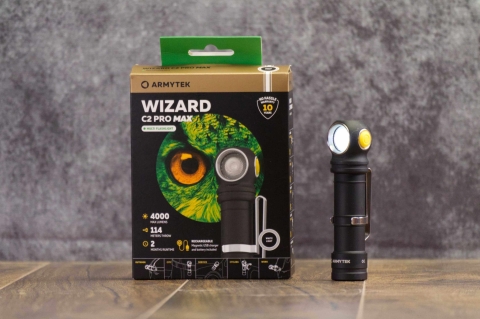 Torcia Armytek Wizard C2 Pro Max Magnet USB