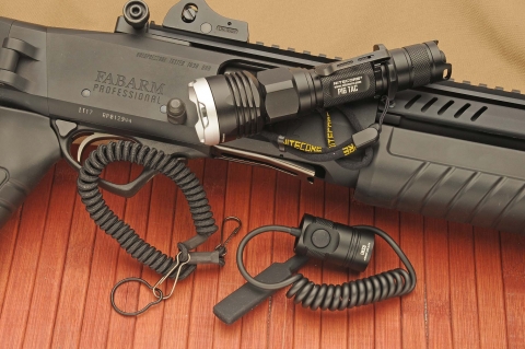 Nitecore Italia: corsi "Low Light" sull'uso della torcia tattica