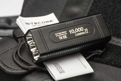 Nitecore TM10K: a 10.000 lumen "Tiny Monster"