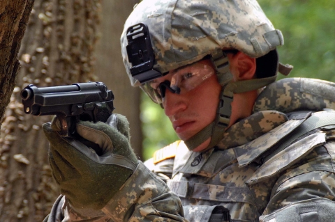 Beretta difende l'affidabilità della M9
