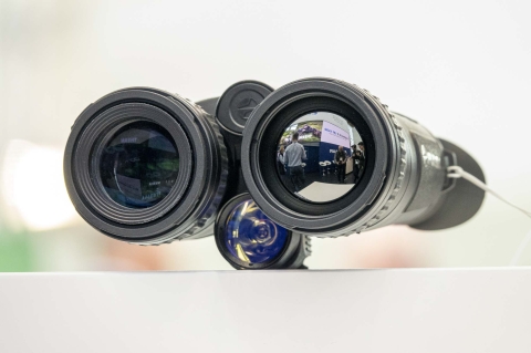 Pulsar Merger Duo NXP50, nuovo binocolo multispettro per la visione notturna