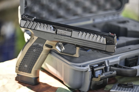 Laugo Arms "Alien": la pistola di un altro pianeta