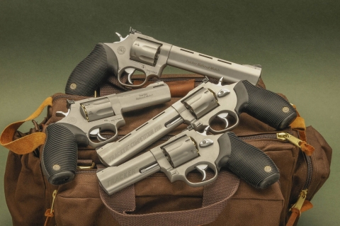 I revolver Taurus Tracker National Match