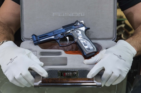 Beretta 92/98FS Fusion Blue: eleganza azzurra, in serie limitata