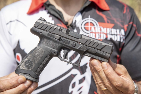 Beretta APX A1 Full Size: la striker-fired si rinnova