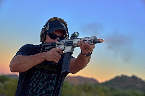 CMMG Four Six: il 4.6x30 si fa civile!