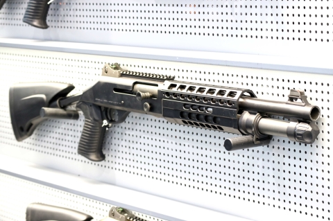 Benelli M4 Tactical con rail