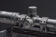 MOA: ottica da tiro F-Class con regolazione torrette da 1 click = 1/8 di MOA